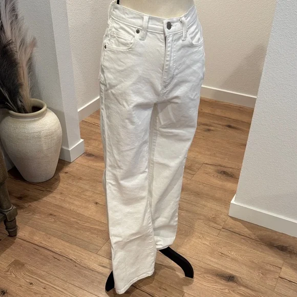 High waisted white denim Flare Jeans - Picture 5 of 11